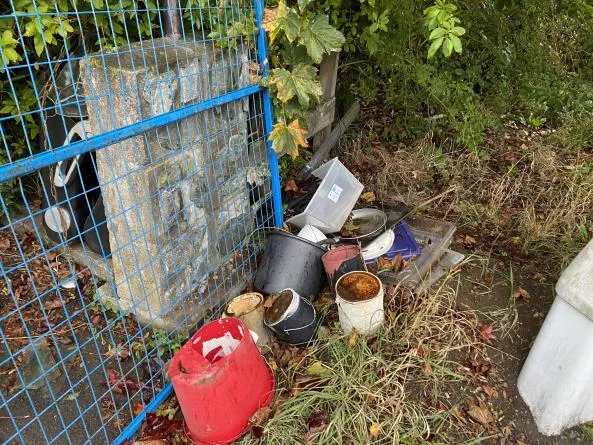 Sample A07A — Brick mortar, outdoor fireplace (west fence) — Hazardous Material: Silica