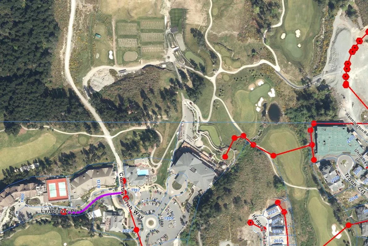 Map showing municipal boundaries and nearest sewer connection, indicating Tennis Facility location, municipal boundary (Langford/Highlands), and sewer connection location