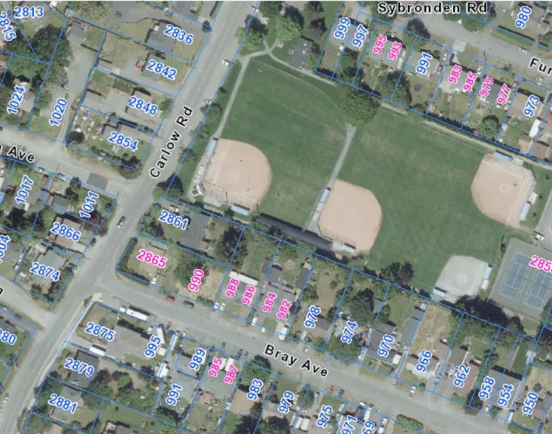 aerial photo (2017) with subject property highlighted